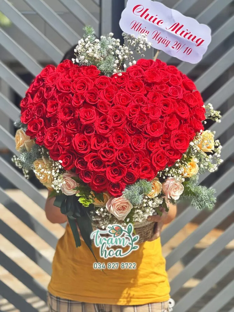 Gio Hoa TH G026 Lang Hoa Trai Tim 1 Giỏ hoa trái tim với kích thước lớn hơn
