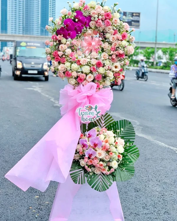 Vòng Hoa Chúc Mừng