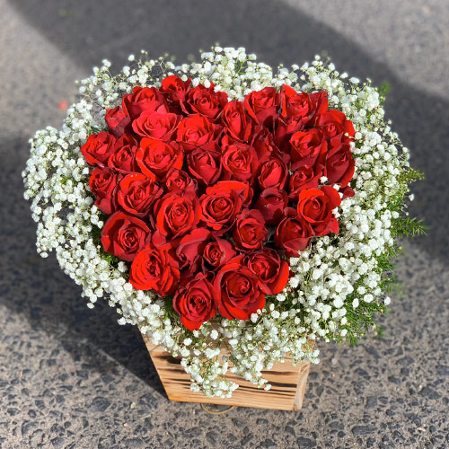 Hoa tặng valentine 14-2 là một món quà lãng mạn thể hiện tình yêu thương