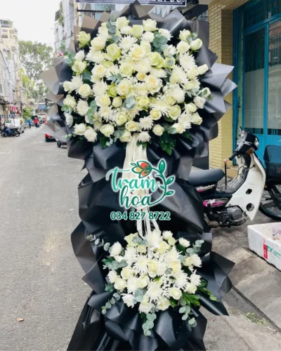 Vòng Hoa Hồng Trắng