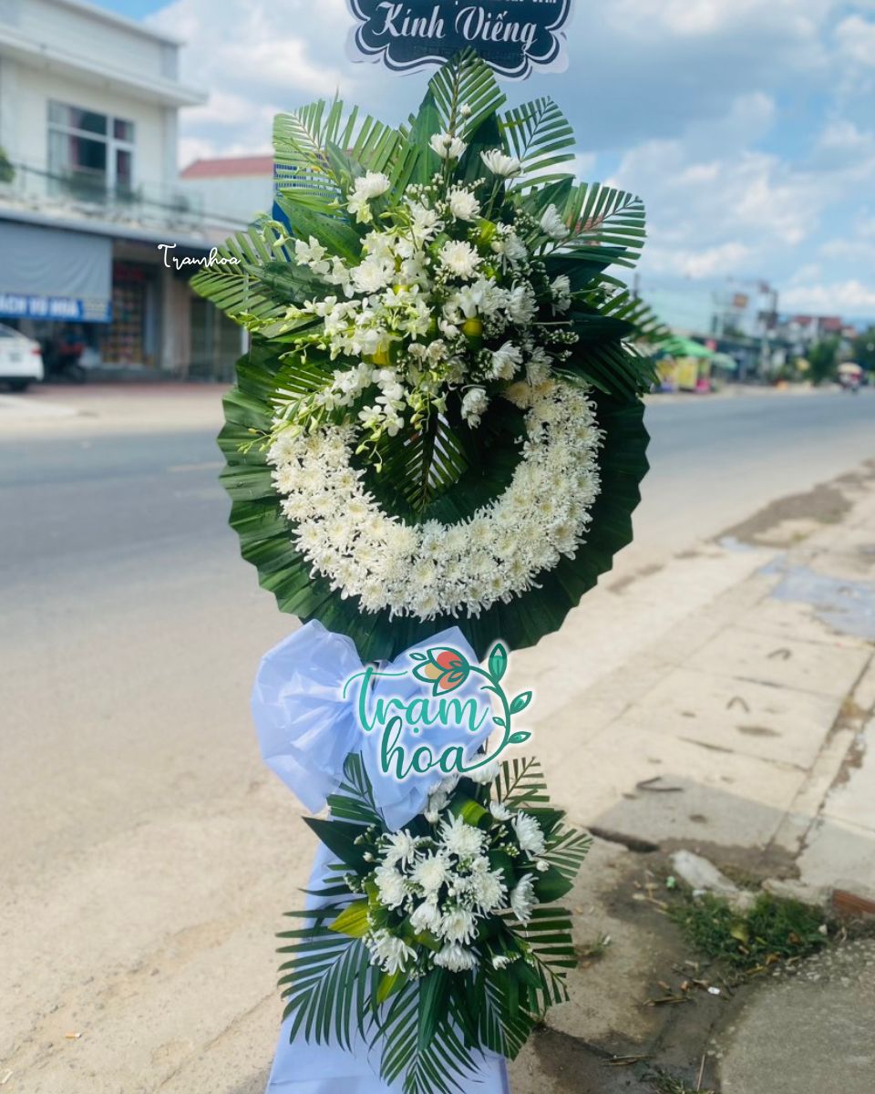 Kệ hoa đám tang hai tầng trang nghiêm