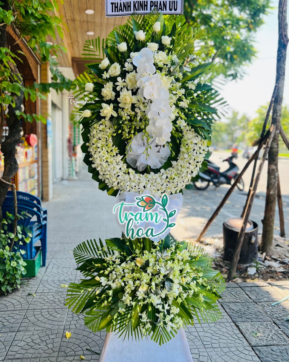 Shop hoa tuoi Cu Chi cung cap hoa dam tang giao tan noi chup hinh xac nhan Shop hoa tươi Củ Chi cung cấp hoa đám tang giao tận nơi, chụp hình xác nhận