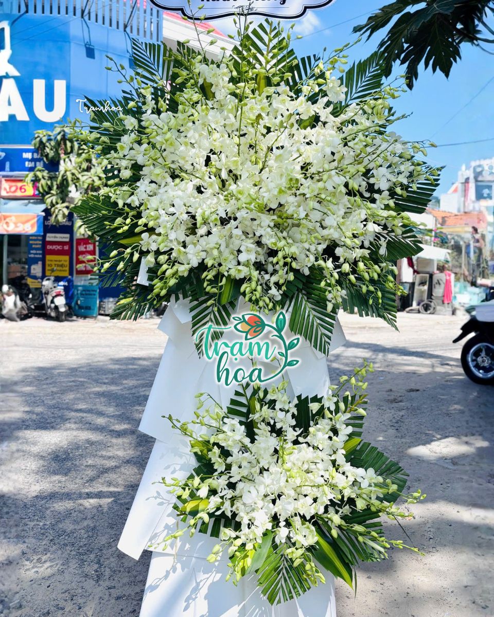 Mau hoa tang le trang trong tai Tram Hoa Nha trang Mẫu hoa tang lễ trang trọng tại Trạm Hoa Nha trang