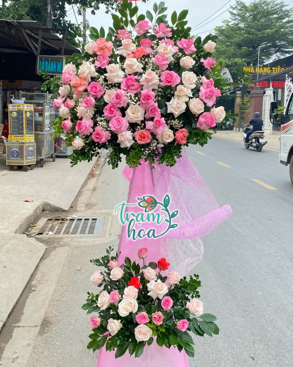 Hoa khai truong Dak Lak ruc ro gui loi chuc may man den nguoi nhan Hoa khai trương Đăk Lăk rực rỡ gửi lời chúc may mắn đến người nhận