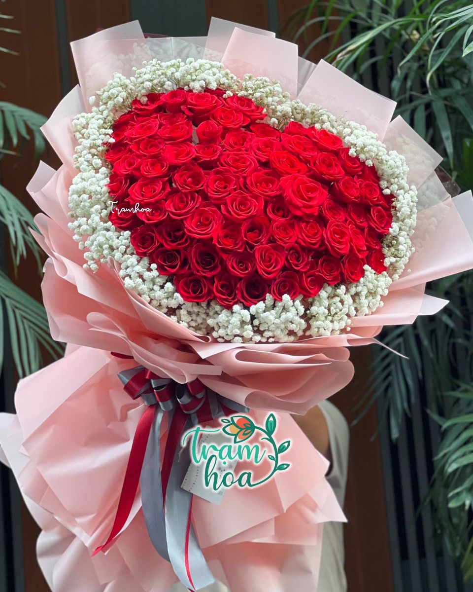 Bó hoa hồng trái tim luôn là lựa chọn hoàn hảo cho lời tỏ tình trọn vẹn