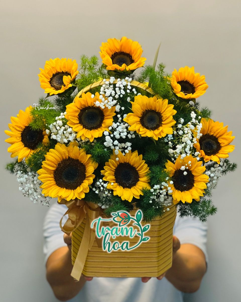 Hoa Tặng Người Lớn Tuổi – Thay Lời Tri Ân & Kính Trọng Từ Tâm