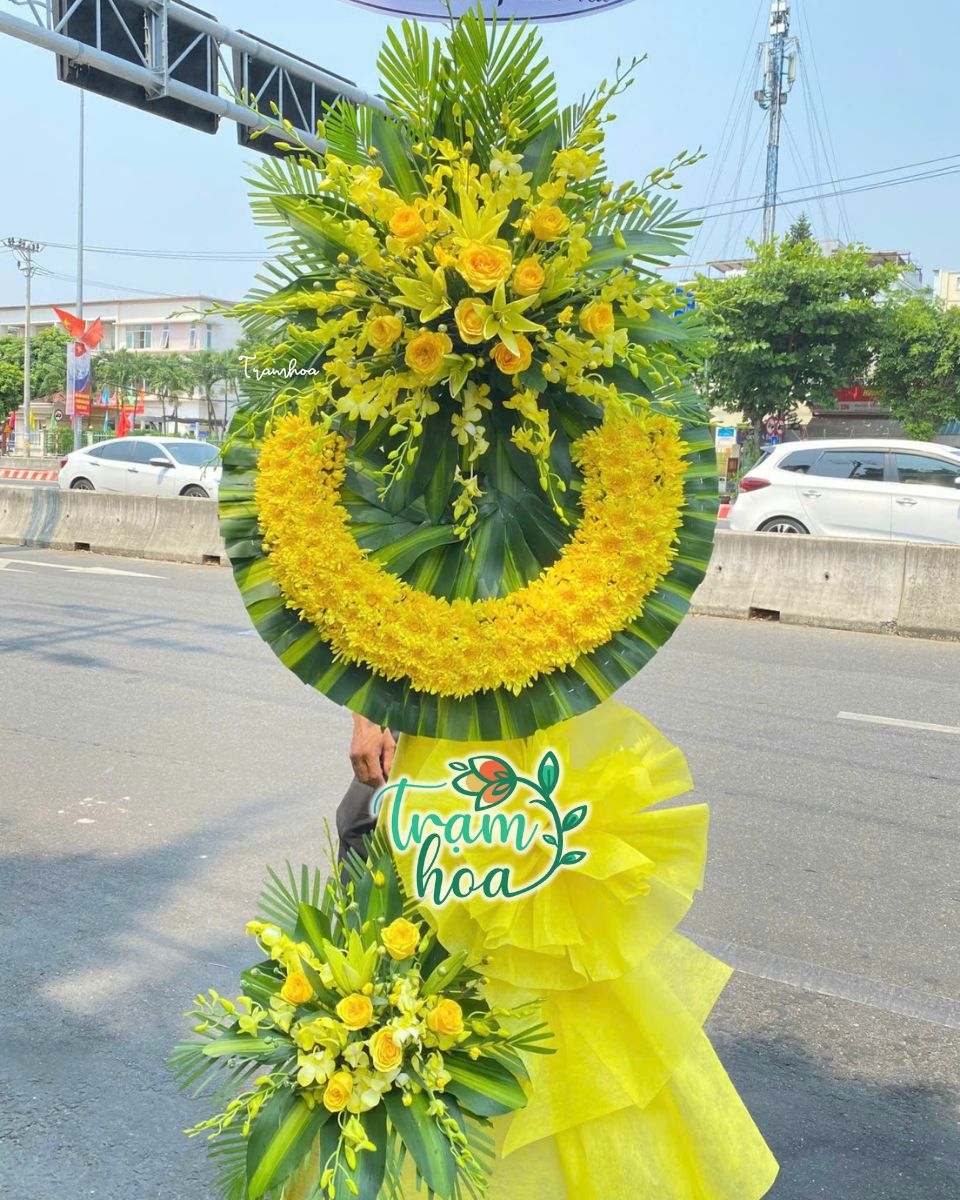 Vòng hoa chia buồn người lớn tuổi – Sự kính trọng và tiếc thương dành cho bậc trưởng bối.