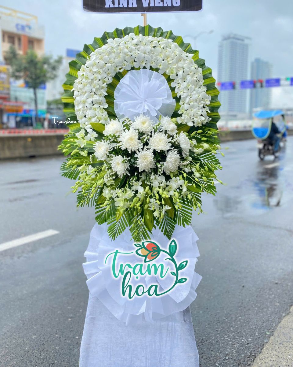 Vòng Hoa Chia Buồn – Lời Tiễn Biệt Thành Kính Và Trang Nhã