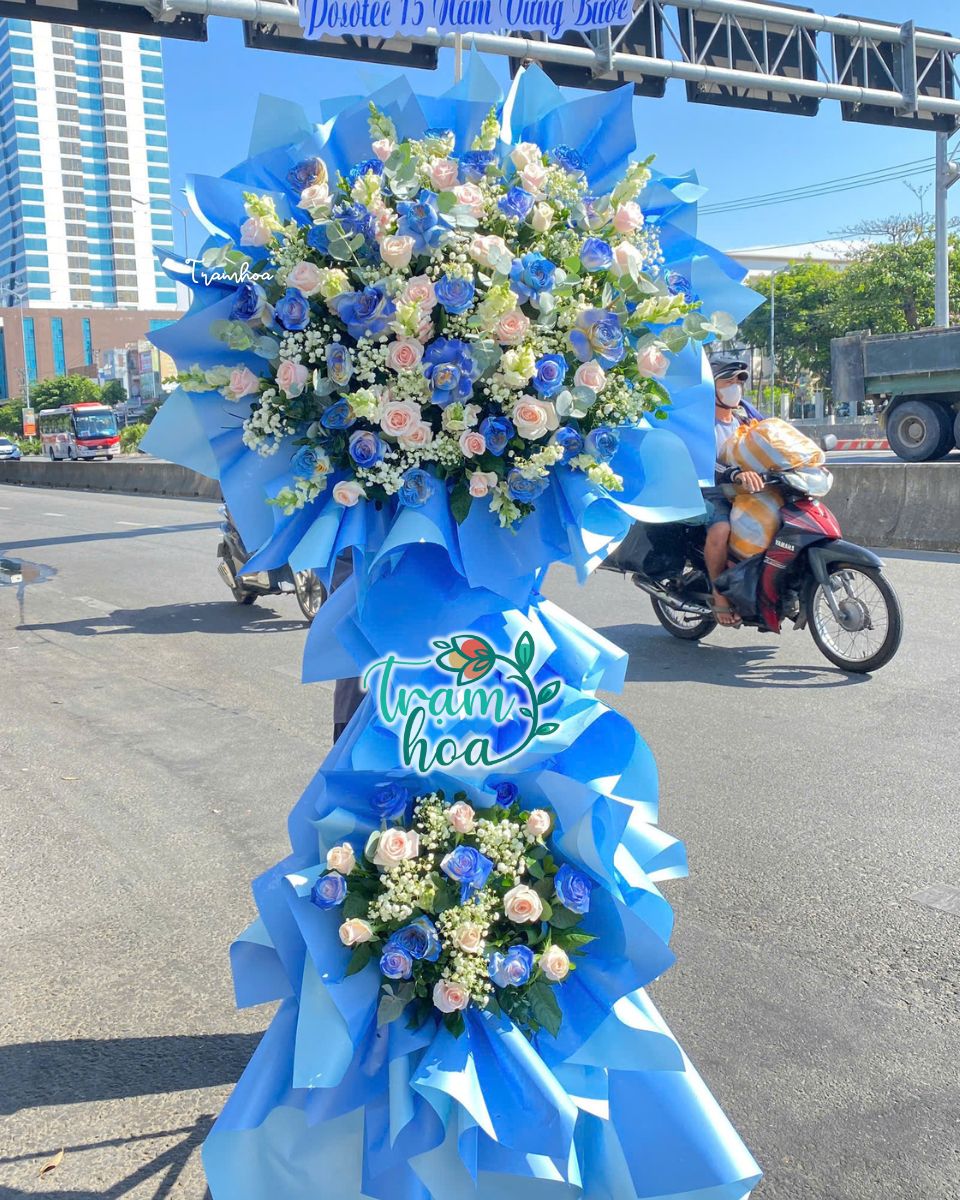 Kệ hoa chúc mừng khai trương công ty đẹp tại Shop hoa tươi Đà Nẵng