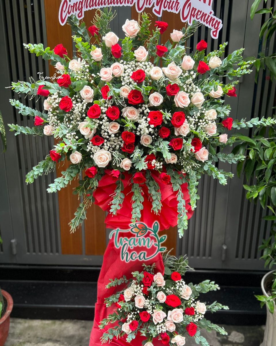Ke hoa chuc mung khai truong hoanh trang tai Tram Hoa Thu Thua Kệ hoa chúc mừng khai trương hoành tráng tại Trạm Hoa Thủ Thừa