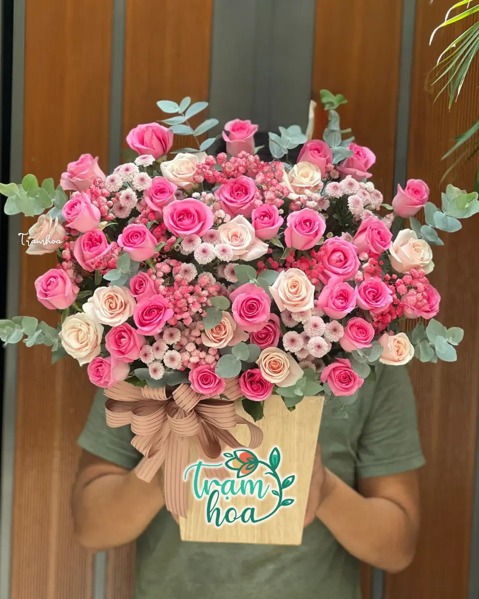 Lẵng Hoa Chúc Mừng Ngày Doanh Nhân 13-10 Ý Nghĩa