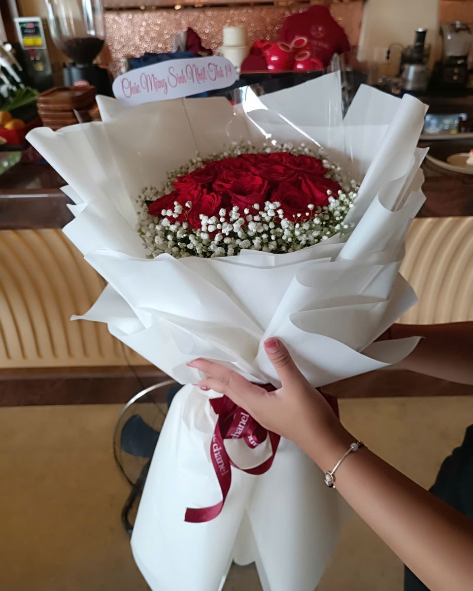 Trạm Hoa Trà Ôn cung cấp hoa sinh nhật giao tận tay người nhận