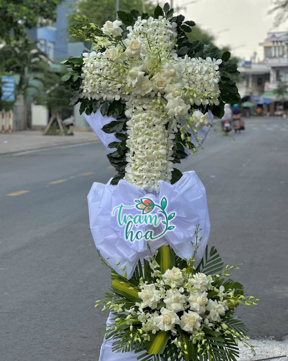 Shop hoa tang le Da Lat cung cap hoa phu hop voi ton giao Shop hoa tang lễ Đà Lạt cung cấp hoa phù hợp với tôn giáo