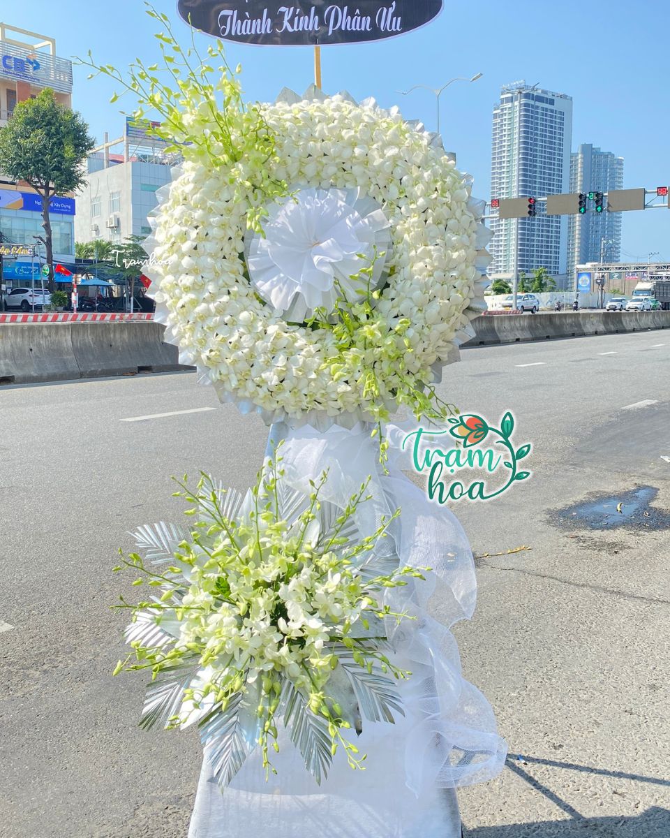 Dịch vụ điện hoa chia buồn tại Shop hoa tươi Thanh Khê Đà Nẵng uy tín, đúng hẹn