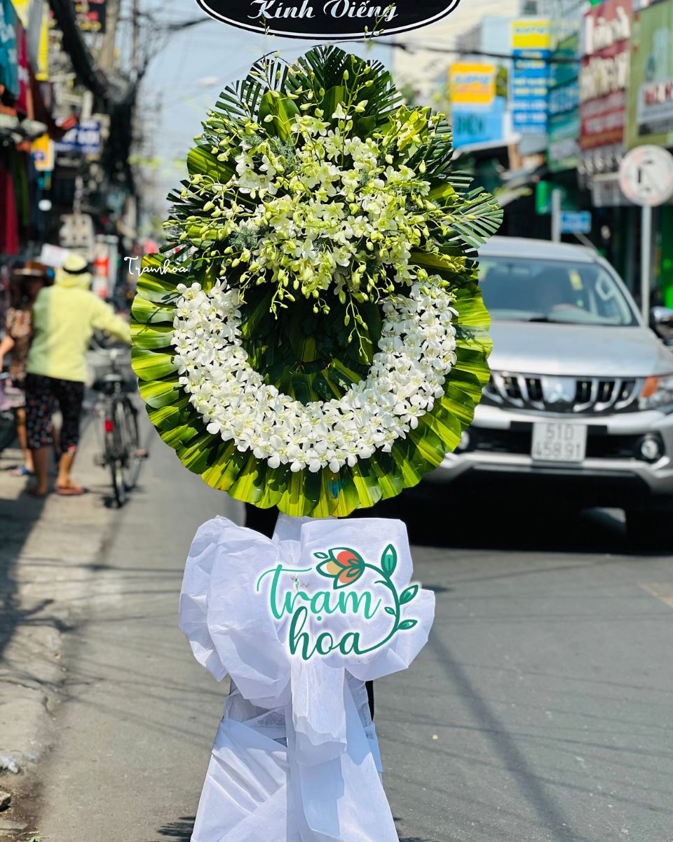 Hoa chia buon tai Shop hoa tuoi Hoai Nhon – Thanh kinh va trang trong Hoa chia buồn tại Shop hoa tươi Hoài Nhơn – Thành kính và trang trọng
