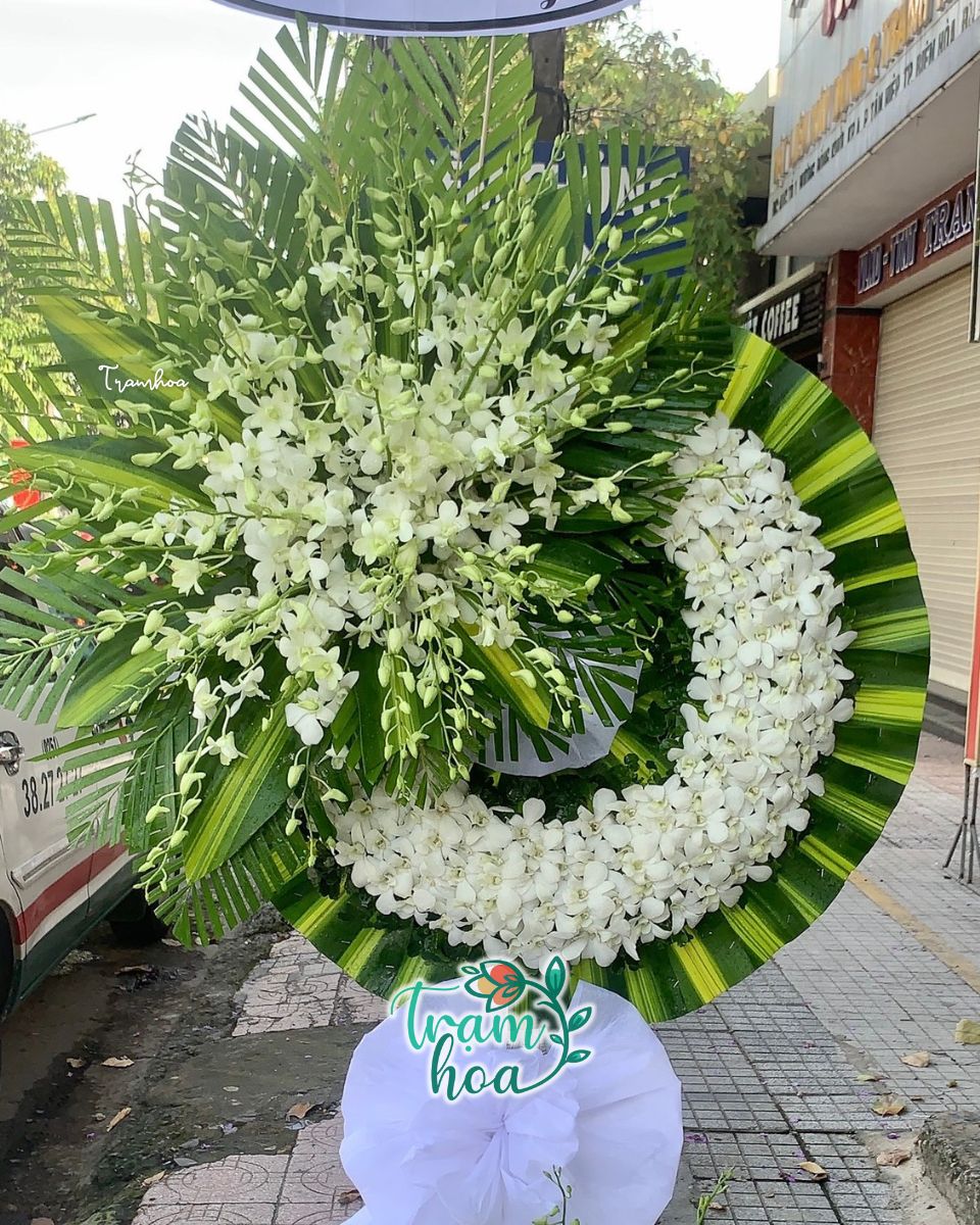 Hoa vieng tang le trang trong tai Shop hoa tuoi Tan Chau Tay Ninh Hoa viếng tang lễ trang trọng tại Shop hoa tươi Tân Châu Tây Ninh