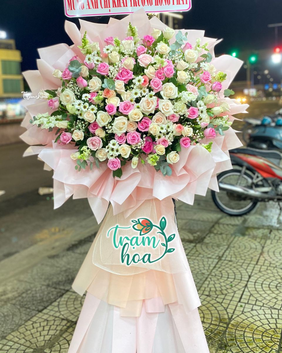 Nhieu mau ke hoa chuc mung khai truong khoi cong hien dai tai Tram Hoa Duy Xuyen Nhiều mẫu kệ hoa chúc mừng khai trương khởi công hiện đại tại Trạm Hoa Duy Xuyên