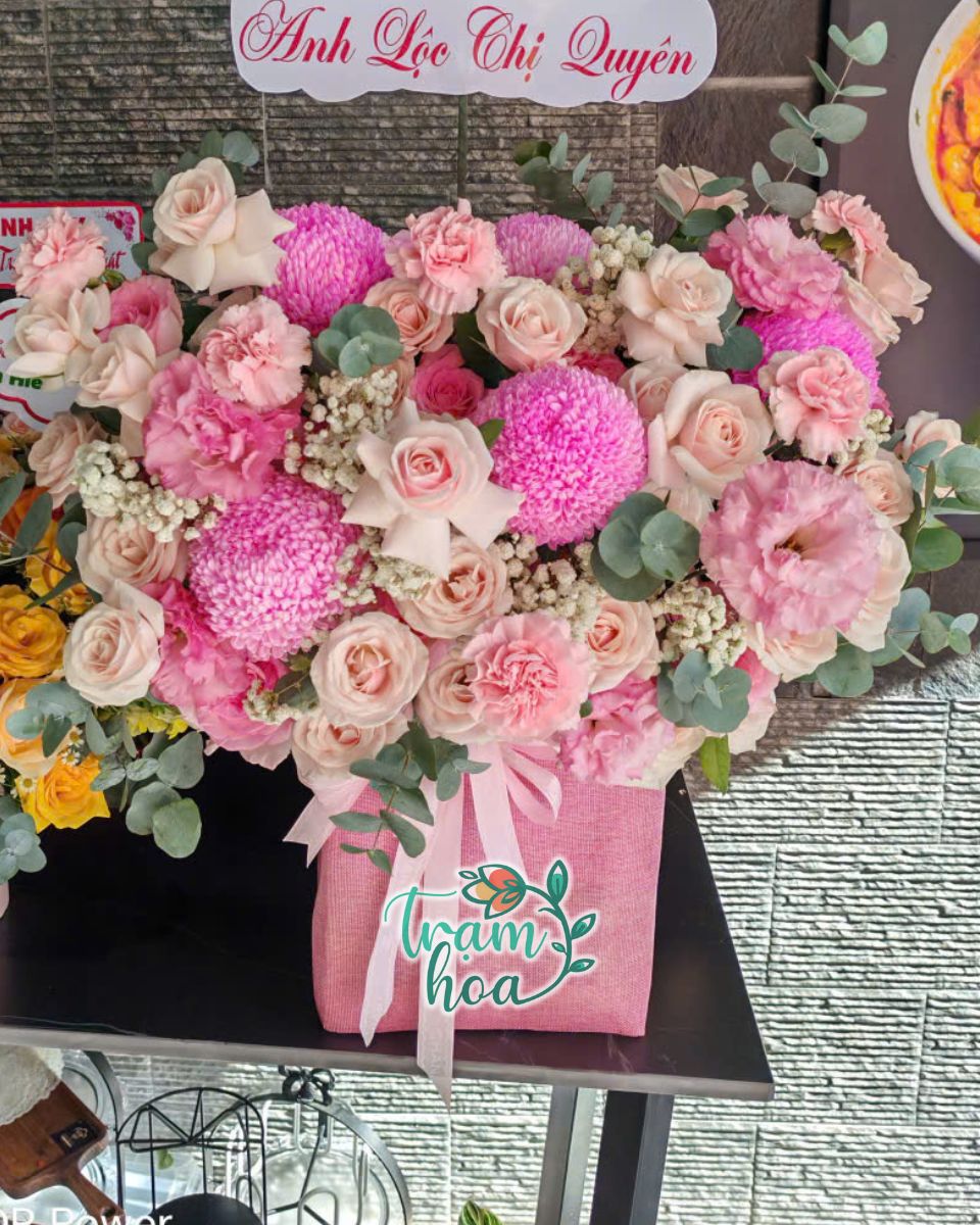 Shop hoa tươi Thốt Nốt hỗ trợ giao hoa tận nơi, có chụp xác nhận