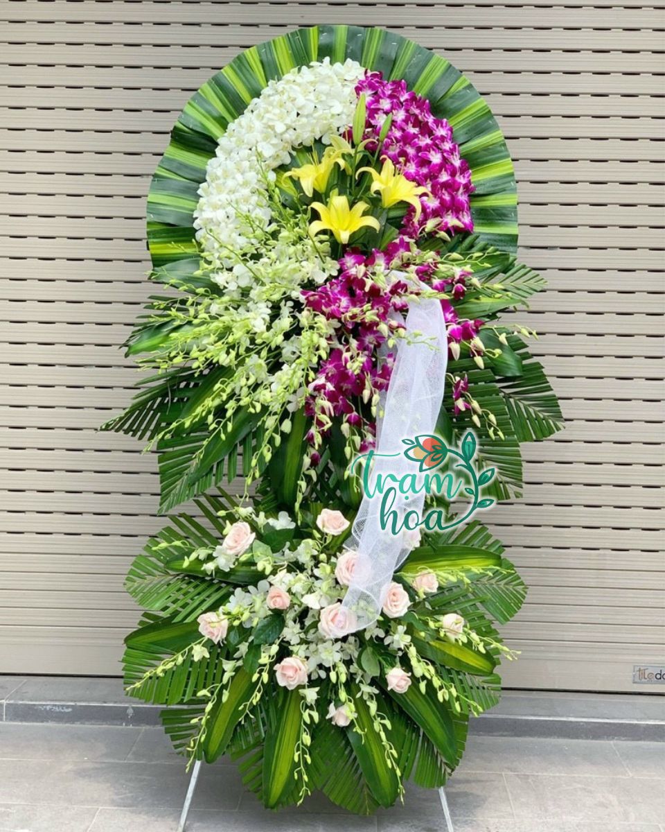 Shop hoa tuoi Vi Thanh cung cap nhieu mau hoa tang le trang trong phu hop voi phong tuc dia phuong Shop hoa tươi Vị Thanh cung cấp nhiều mẫu hoa tang lễ trang trọng phù hợp với phong tục địa phương