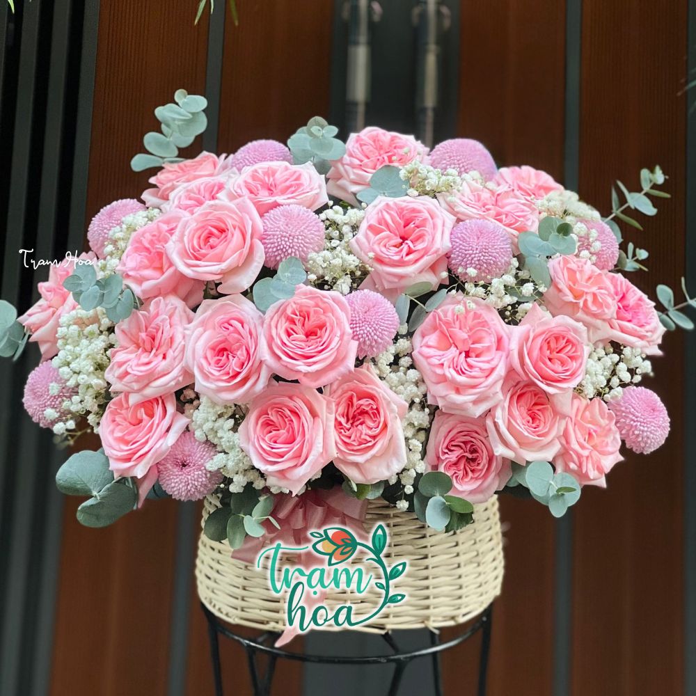 Lẵng hoa hồng Ohara tone hồng phù hợp tặng đám cưới bạn thân ý nghĩa