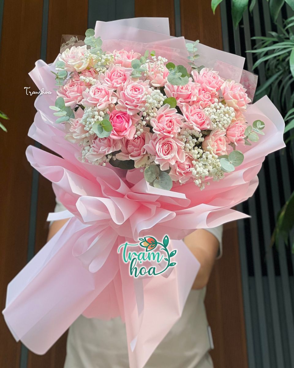 Bó hoa cầu hôn tone hồng pastel nhẹ nhàng