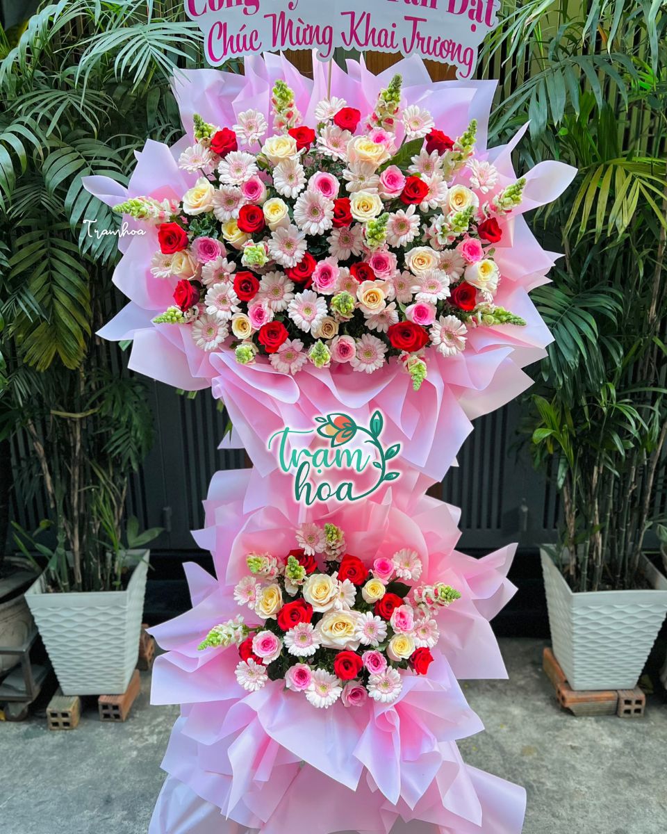 Hoa khai trương pet shop tone hồng pastel dễ thương